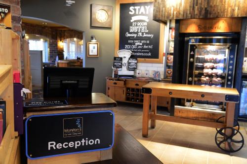 Előcsarnok, Gamston Lock, Nottingham by Marston's Inns in Gamston