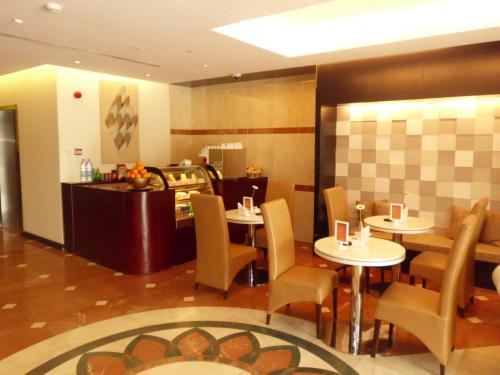 Fortune Classic Hotel Apartment Dubai Airport near DAFZA Metro Station - image 4
