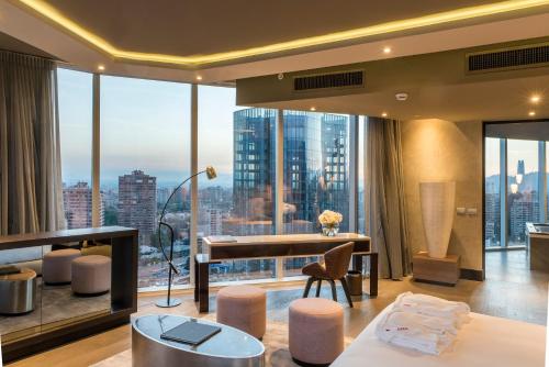 128454739 Icon Hotel
