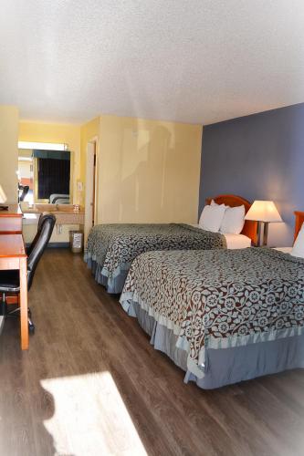 Days Inn by Wyndham Jacksonville NC - image 7