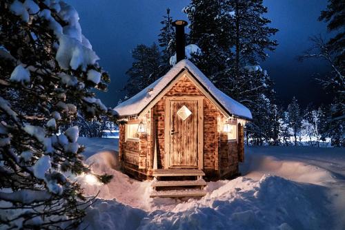 Polar Aurora Cabins - image 4