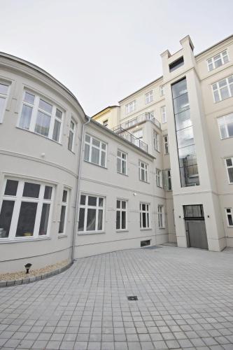 Elizabeth Suites - image 7