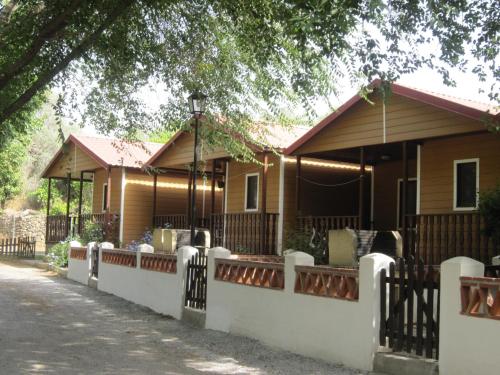  Camping Orgiva, Pension in Órgiva