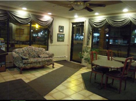 Colonie Inn and Suites