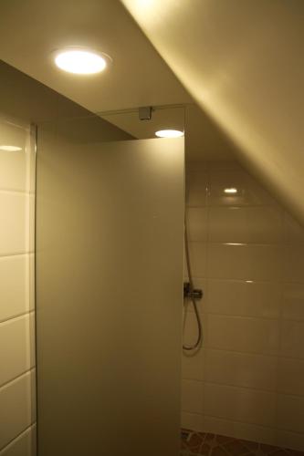 Superstar Guesthouse - image 4