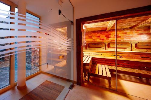 ספא, Hotel Tauernhof in קפרון