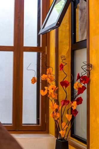Studio Apartment image 10