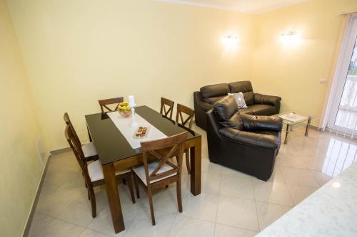  Apartment Koraca in Kirmenjak