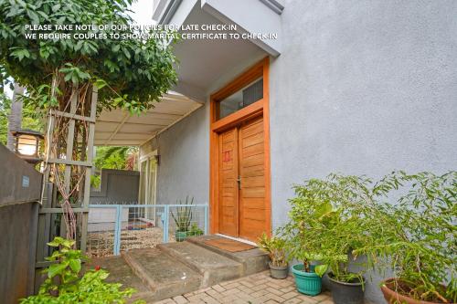 ZEN Rooms Puri Indah Syariah Jakarta