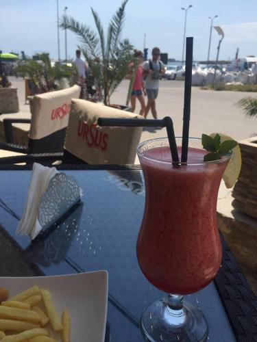 Hotel Laguna – Mangalia, CA