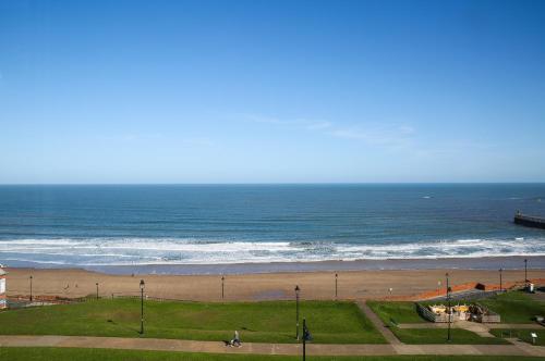 Riviera Guesthouse - image 4