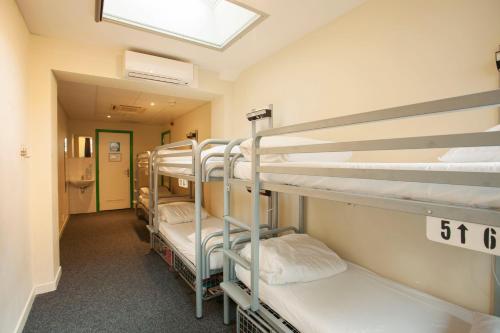 Flying Pig Uptown Room Type - Bed in 6-Bed Dormitory Room