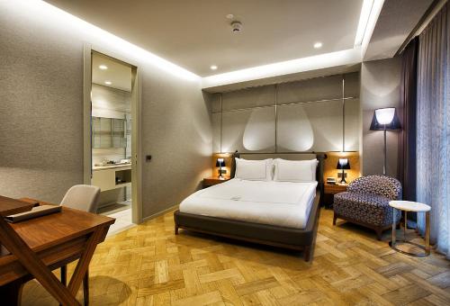 FER HOTEL Room Type - Corner Suite