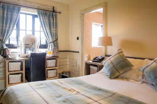 128710883 South Causey Inn