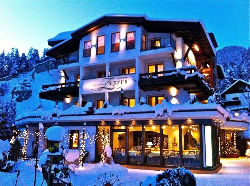 Hotel Garni Zerzer Serfaus