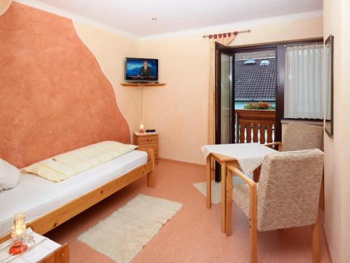 Hotel Restaurant Assion - image 3