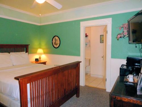 Americas Best Value Inn & Suites Royal Carriage