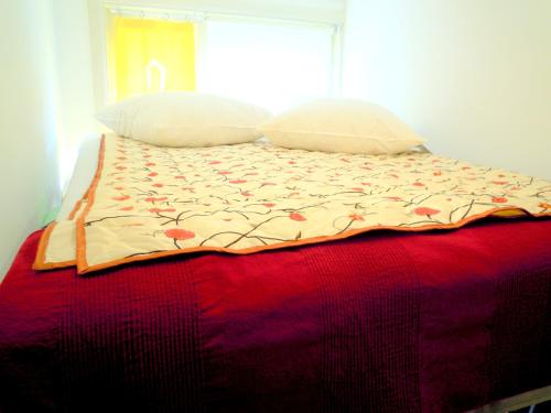 Small Double Room image 10