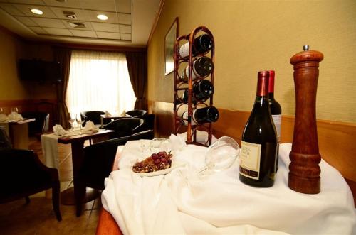 Bar/ Salón, Hotel Diego de Almagro Puerto Montt in Puerto Montt