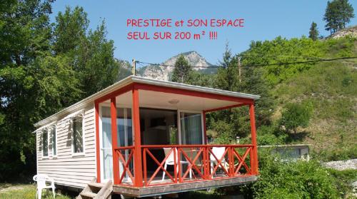 2 bedrooms, 4 beds