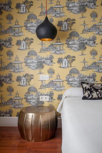 Hi Valencia Boutique - image 7