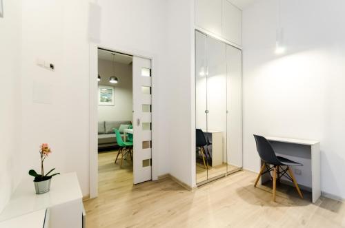 Central Krak Apartments Room Type - Deluxe Apartment with Mezzanine