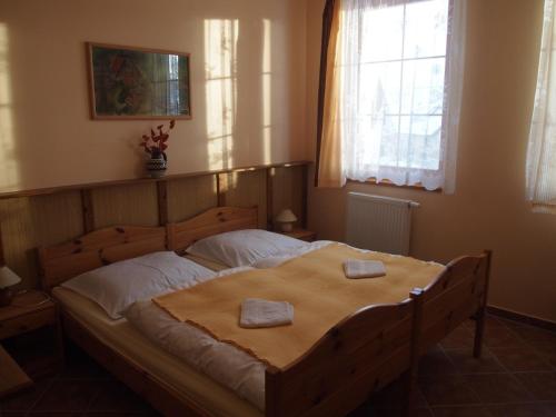 1 double bed, 2 sofa beds