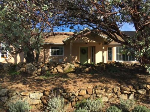 . Foxtail Farm Bed & Breakfast