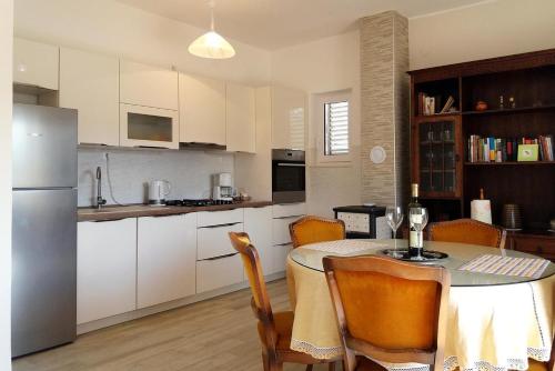  Apartment Vinisce 5229c, Pension in Vinišće