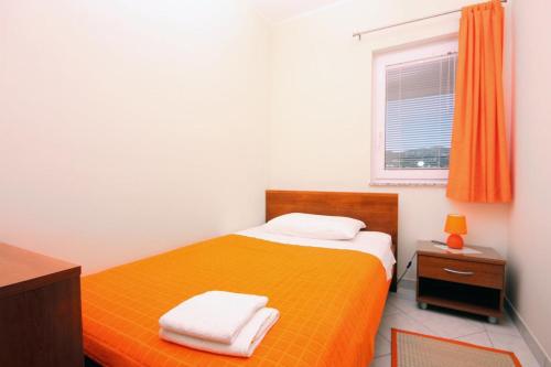 Apartments by the sea Vinisce Trogir - 5229 - image 3