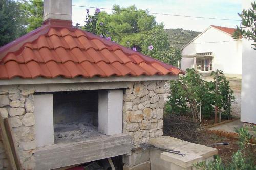 Apartments by the sea Vinisce Trogir - 5229 - image 4
