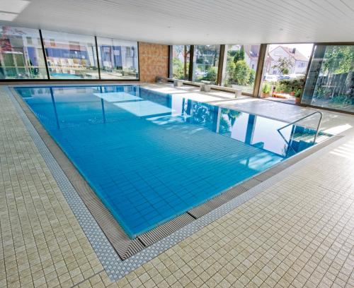 สระว่ายน้ำ, Landgasthof Hirsch in เรมชาลเดิน