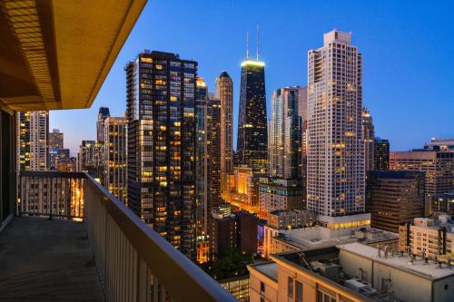 Chicago Grand Plaza Suites