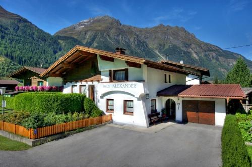 Three-Bedroom Apartment with Garden House