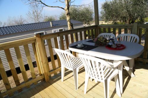 Mobile Home (6 Adults) room in Camping Cisano - San Vito