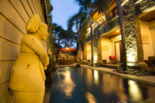 シンドゥ メルサ サヌール