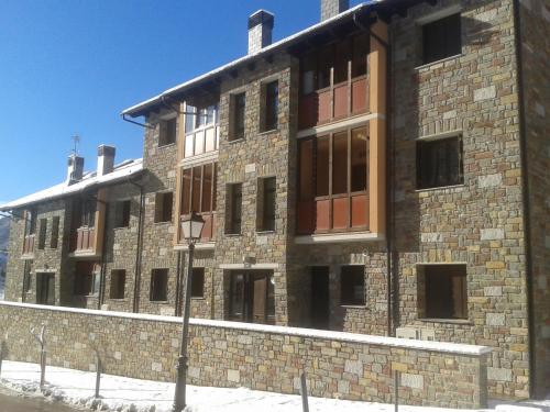 Bejárat, vivienda isabel in Sesue