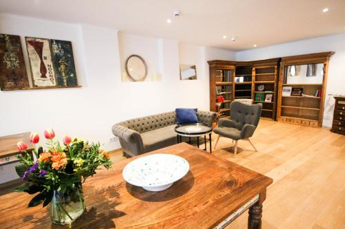 das kleine Hotel in München - image 2