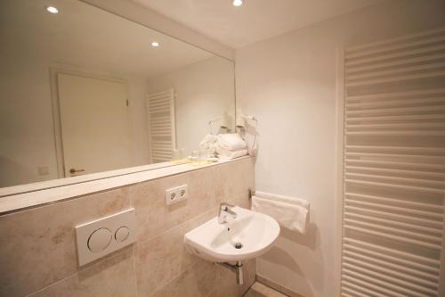 das kleine Hotel in München - image 13