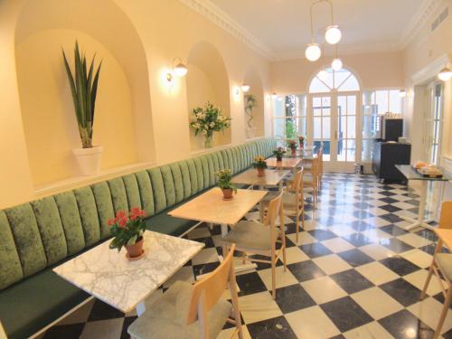 Halo Boutique Hotel - image 2