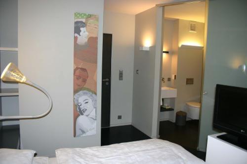 1 twin bed