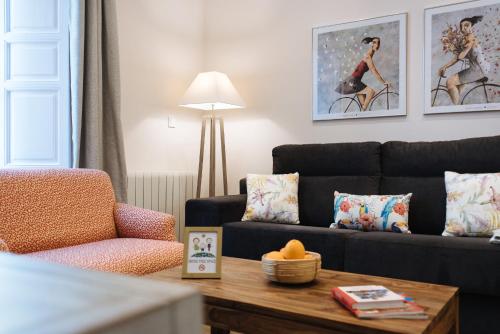 Hostly Aponte exclusive apartment-Center-Fibre-Parking Optional-CLess, Sevilla (Foto 7)