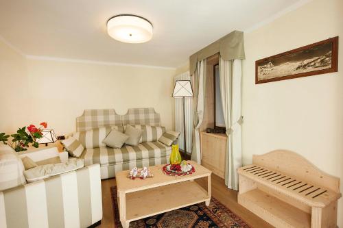 Hotel Edelweiss - image 7