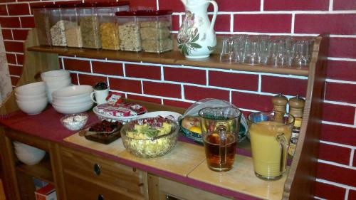 Dunroamin Bed and Breakfast - image 3