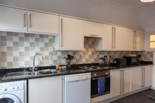 Apartment 3 The Grove - main image