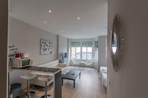 Apartamentos Palm Beach Club Carihuela - image 5