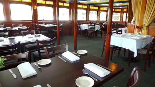 Delta King Hotel - image 3