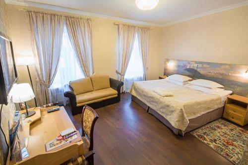 Hotel 1913 year Stop at Hotel 1913 year to discover the wonders of Saint Petersburg. The property features a wide range of facilities to make your stay a pleasant experience. Service-minded staff will welcome and gui