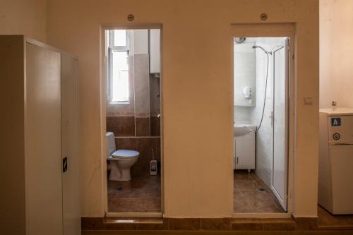 Central GuestHouse Five Corners - image 6