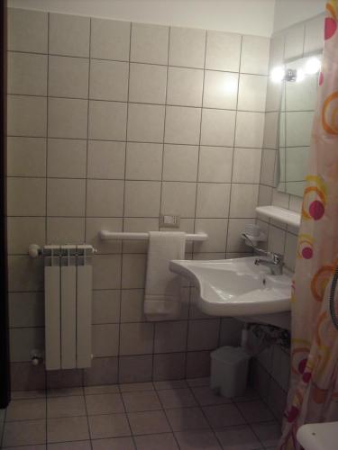 Etna Inn - Accommodation - Motta SantʼAnastasia